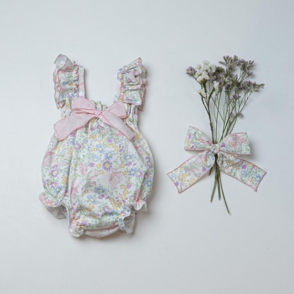Ranita de niña con tela de flores y detalle lacito de plumety